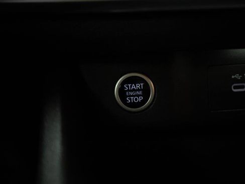 Used 2022 Nissan Rogue SV FWD image 24