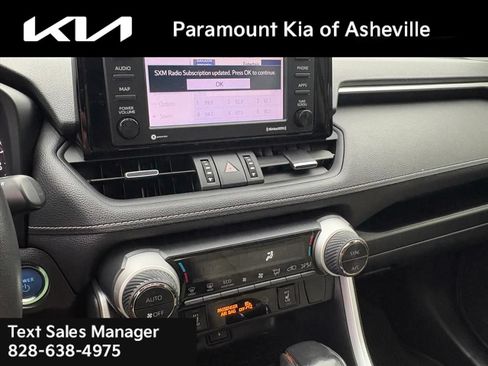Used 2021 Toyota RAV4 XLE Premium AWD/4WD image 10