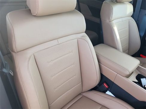 Certified 2025 Hyundai Santa Fe Limited image 25