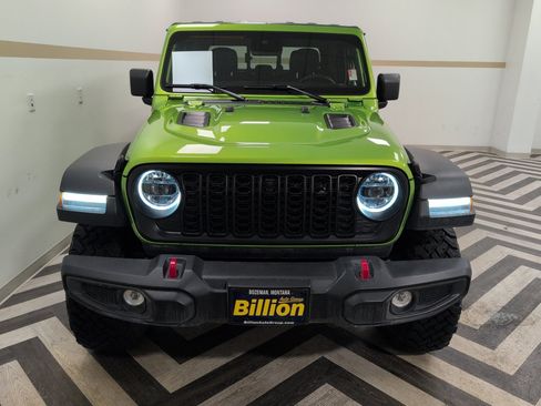 Used 2025 Jeep Gladiator Rubicon w/ Convenience Group image 26