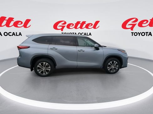 Used 2022 Toyota Highlander XLE image 9