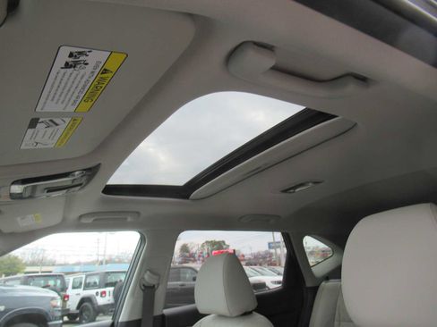 Used 2023 Kia Seltos EX image 39