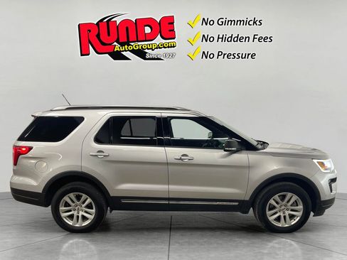 Used 2019 Ford Explorer XLT w/ Equipment Group 201A image 6