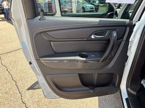 Used 2016 GMC Acadia SLT AWD/4WD image 14