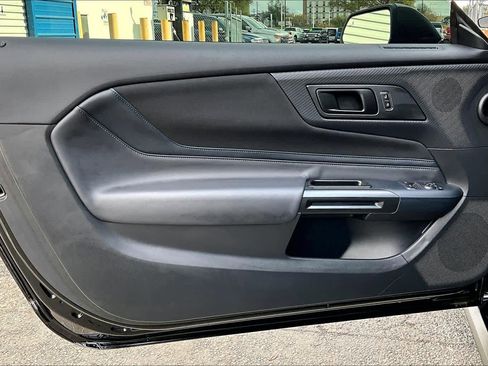 Used 2025 Ford Mustang Dark Horse image 21