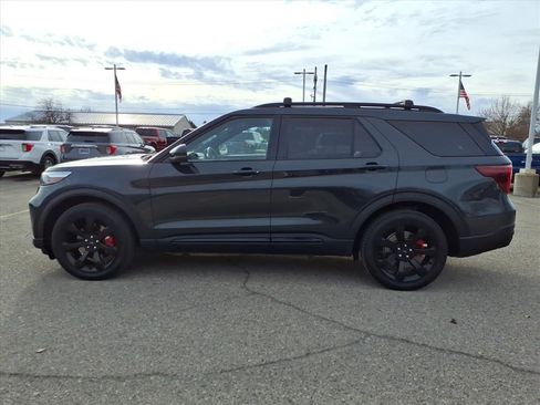 Used 2023 Ford Explorer ST w/ Equipment Group 401A image 4