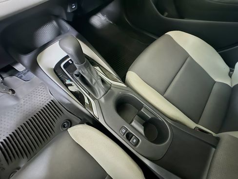 Used 2025 Toyota Corolla LE FWD image 21