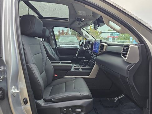 Used 2024 Toyota Tundra Limited image 11