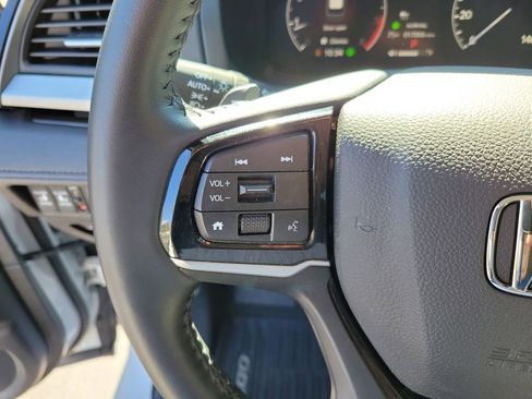 Certified 2025 Honda Odyssey Touring image 32