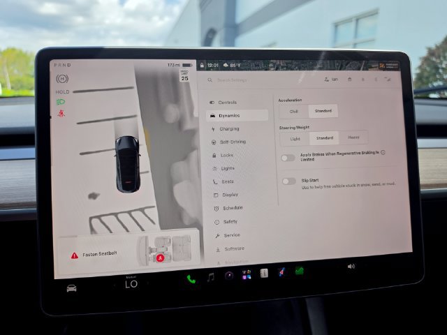 Used 2024 Tesla Model Y 2WD image 44