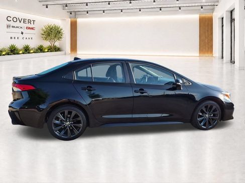 Used 2023 Toyota Corolla SE FWD image 12