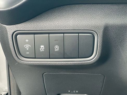 Used 2025 Kia Soul LX image 14