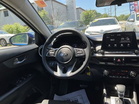 Used 2019 Kia Forte LXS FWD image 15