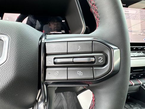 New 2026 GMC Canyon AT4X w/ LPO, Black Badging Package AWD/4WD image 35