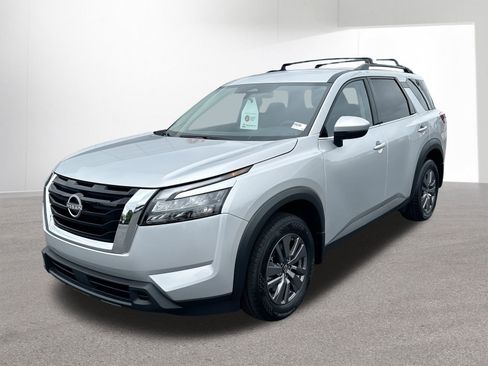 New 2025 Nissan Pathfinder SV image 1
