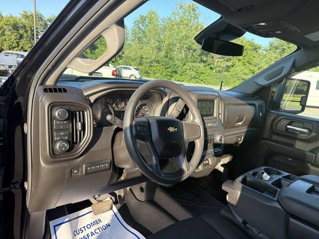 Used 2025 Chevrolet Silverado 2500 Custom w/ Snow Plow Prep/Camper Package AWD/4WD image 10
