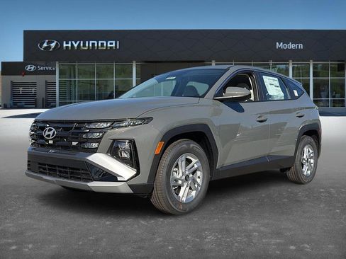 New 2026 Hyundai Tucson SE image 1