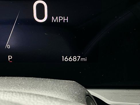 Used 2025 Buick Envista Sport Touring image 38