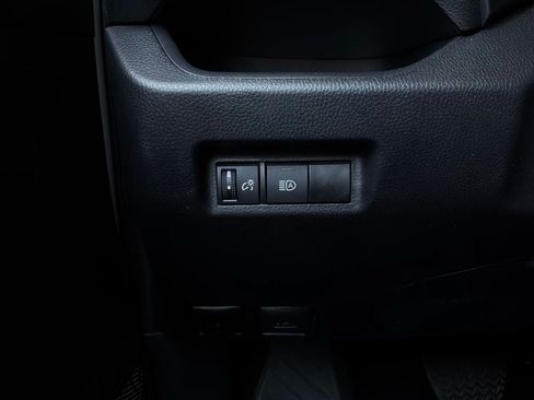 Used 2025 Toyota RAV4 XLE FWD image 22