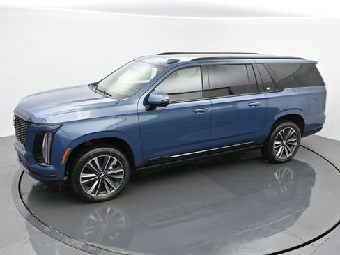 New 2026 Cadillac Escalade ESV Sport image 24