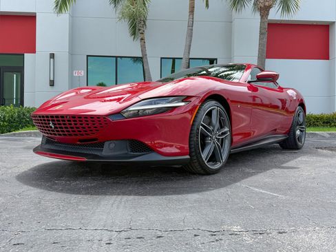 Used 2021 Ferrari Roma RWD image 10