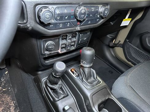 New 2026 Jeep Gladiator Sport image 27