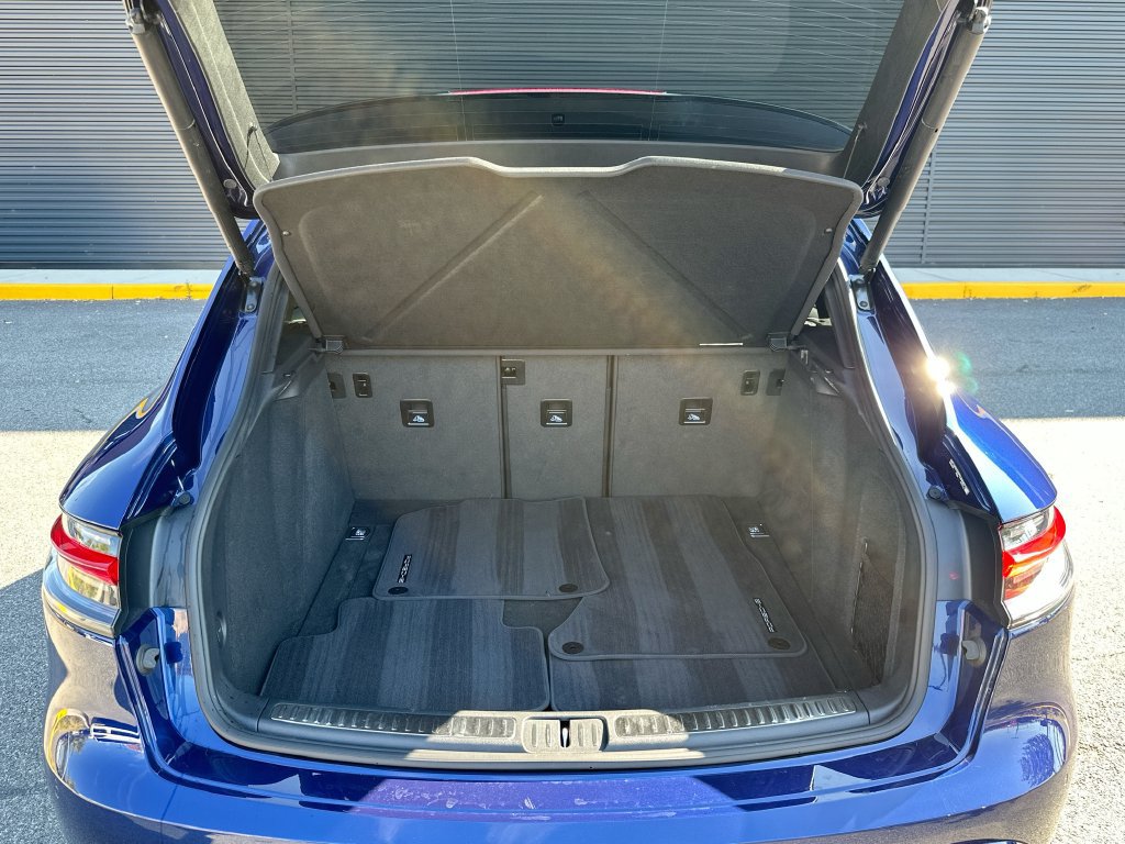 Certified 2026 Porsche Macan S AWD/4WD image 31