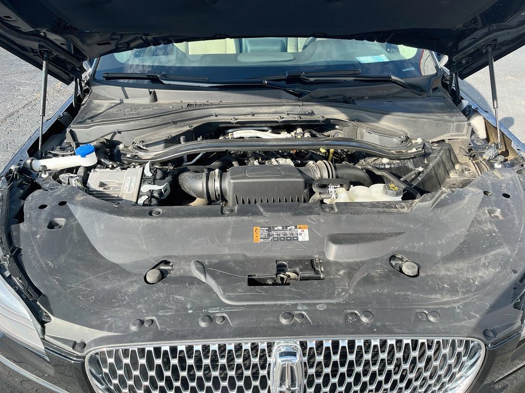 Used 2024 Lincoln Aviator AWD w/ Premium Package image 34