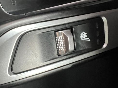 Used 2023 Kia Sorento EX image 29