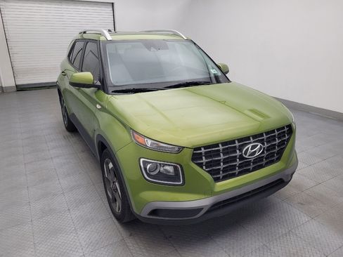Used 2022 Hyundai Venue SEL FWD image 13