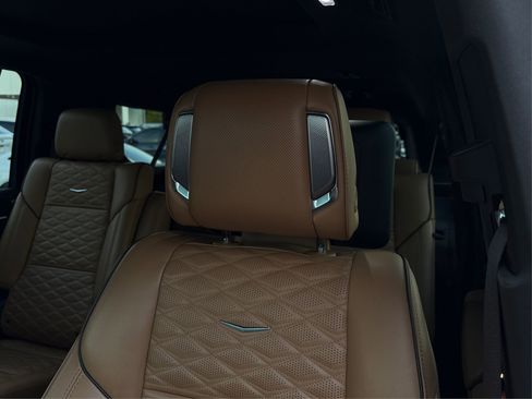 Certified 2023 Cadillac Escalade ESV Sport w/ Touring Package image 33