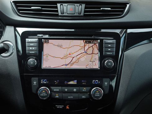 Used 2019 Nissan Rogue Sport SV w/ Technology Package FWD image 38