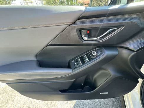Certified 2025 Subaru Crosstrek 2.5i Limited AWD/4WD image 17