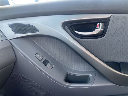 Used 2013 Hyundai Elantra Limited w/ Technology Pkg image 36