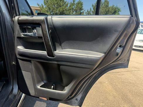 Used 2019 Toyota 4Runner Limited AWD/4WD image 21