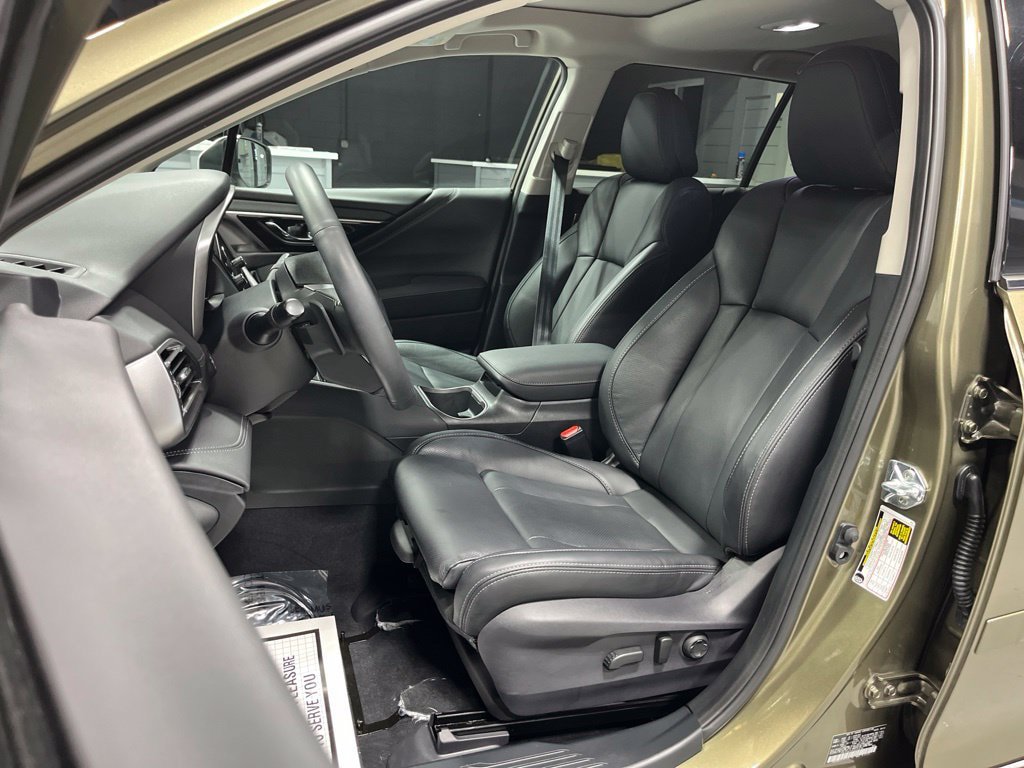 Certified 2025 Subaru Outback Touring AWD/4WD image 12