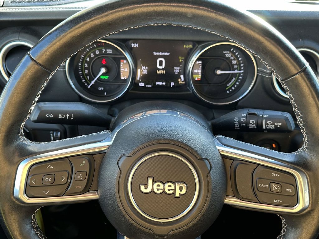 Used 2023 Jeep Wrangler Unlimited Sahara w/ Cold Weather Group AWD/4WD image 25