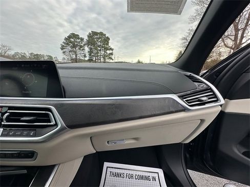 Used 2022 BMW X5 xDrive40i w/ Luxury Seating Package image 16