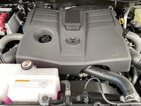 New 2026 Toyota Tundra SR5 image 10