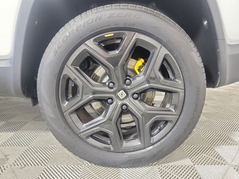 Used 2024 Rivian R1S Adventure AWD/4WD image 12
