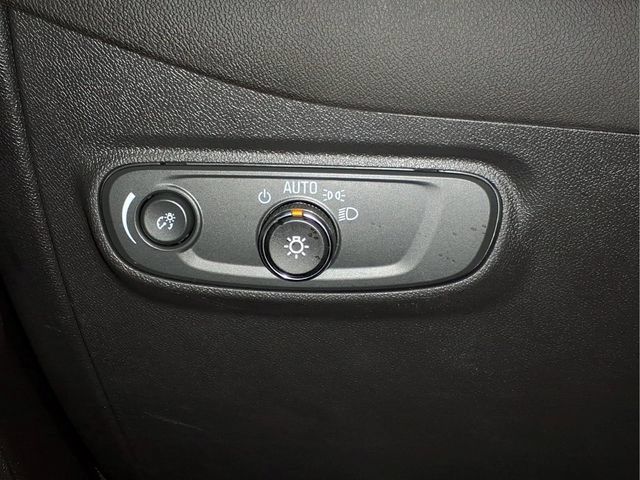 Used 2024 Chevrolet Equinox LT FWD image 17