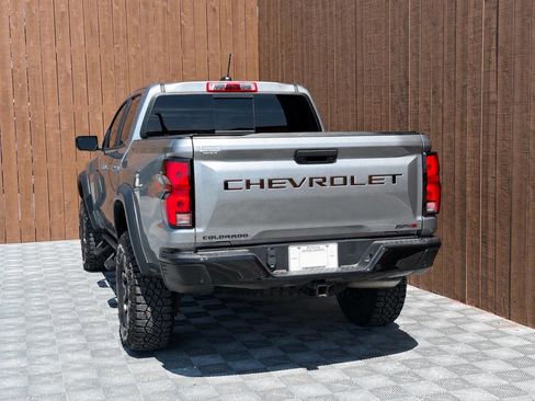 Used 2024 Chevrolet Colorado ZR2 w/ ZR2 Convenience Package III AWD/4WD image 18