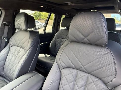 Used 2026 BMW X7 xDrive40i w/ M Sport Package AWD/4WD image 22