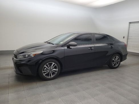 Used 2023 Kia Forte LXS w/ LXS Technology Package image 2