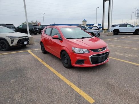 Used 2020 Chevrolet Sonic LT image 3