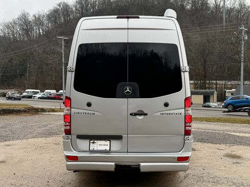 Used 2017 Mercedes-Benz Sprinter 3500 image 5