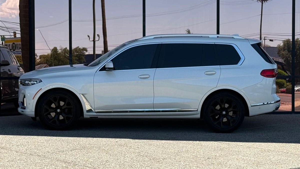 Used 2021 BMW X7 xDrive40i w/ Premium Package AWD/4WD image 4