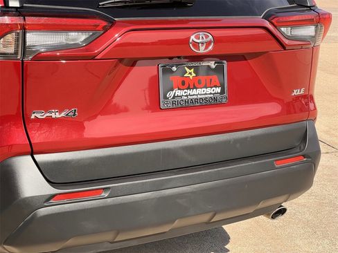 Used 2025 Toyota RAV4 XLE image 6