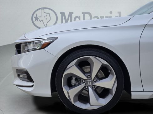Used 2018 Honda Accord Touring image 31