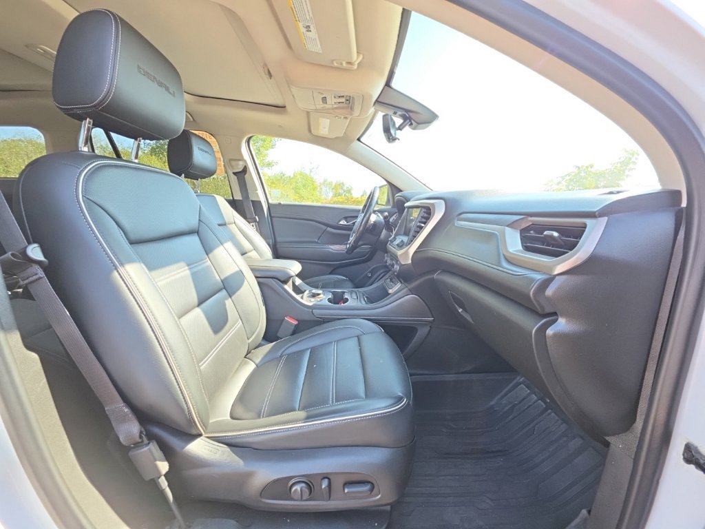 Used 2021 GMC Acadia Denali w/ GMC Pro Grade Package AWD/4WD image 4